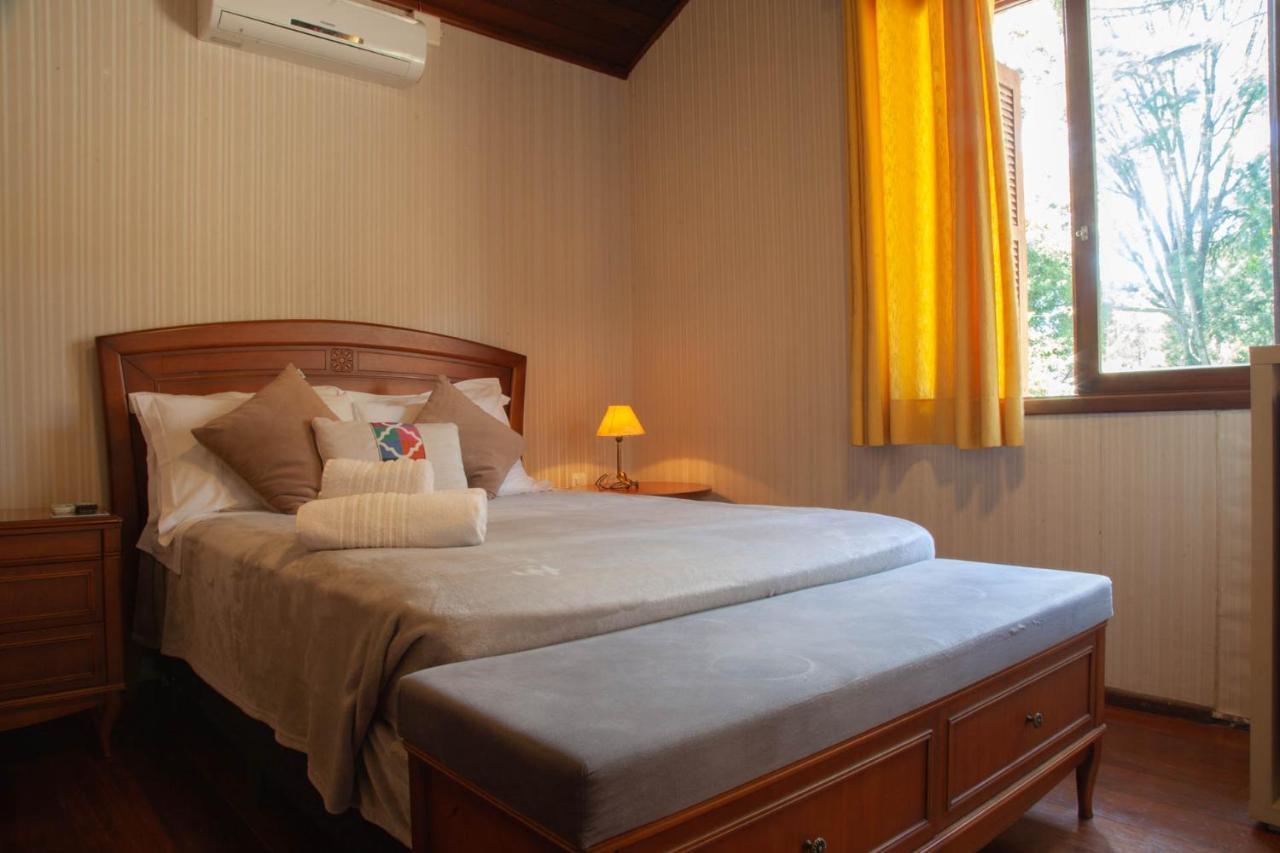 Hospedagem Vila Suica Hotel Грамаду Екстериор снимка